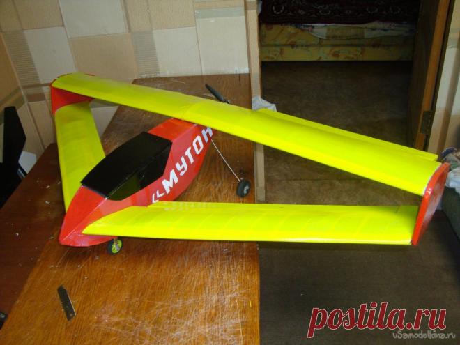 Создание экспериментальной авиамодели с замкнутым крылом «Мутон» СВ -193 Здравствуйте уважаемые авиамоделисты. Очень рад новой встрече с вами в гостях у Самоделкина. Сегодня я хочу рассказать и показать свою новую авиамодель с замкнутым крылом «Мутон» СВ -193. Замысел построить модель, сочетающую в себе элементы летающего крыла, тандема, утки и биплана, появился у меня