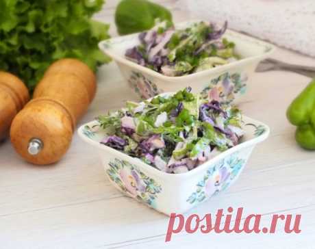 Салат с копченой курицей и капустой