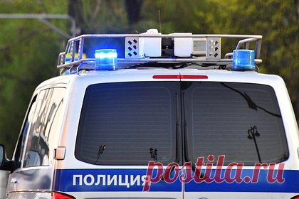 На женщину напали с ножом на пляже в российском городе