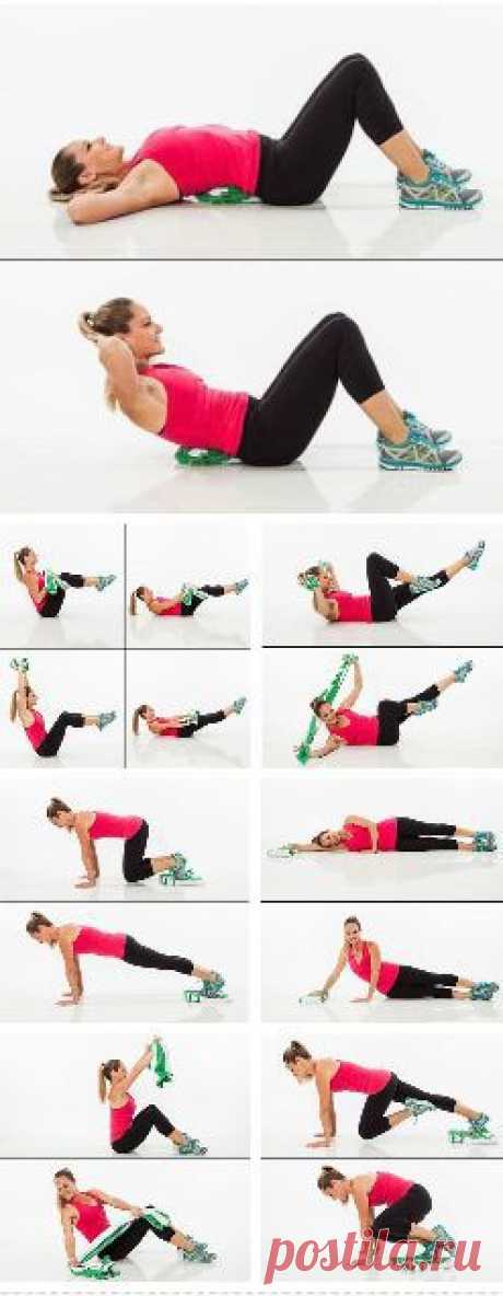 Fat-Burning Workout: Lose Love Handles With a Beach Towel