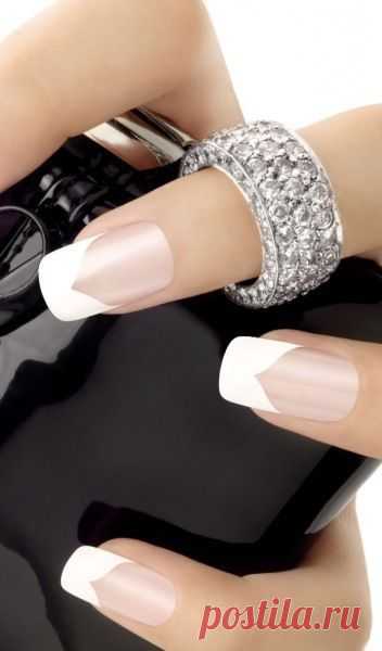 5 Awesome French Manicure Designs - Beautyhihi