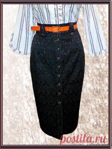 Юбка-карандаш из жаккарда.