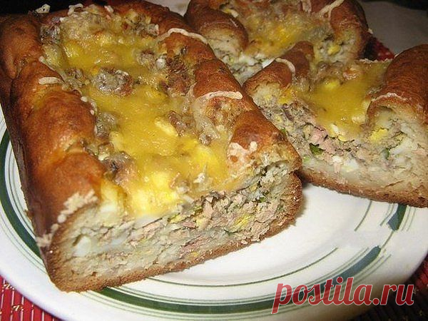 Очень быстрый рыбный пирог - находка для каждой хозяйки. 

Ингредиенты:
- кефир 1ст.;
- сырое яйцо 1 шт.;
- мука 1 ст.;
- сода ½ ч.л.

Начинка:
- рыбные консервы 1 б.;
- отварные яйца 2 шт.;
- любая зелень;
- сыр 50 г.

Приготовление:

Начинаем с приготовления теста. Смешиваем все ингредиенты и выливаем в смазанную маслом форму.
Быстро готовим начинку. Рыбку отделяем от масла и разминаем вилкой. Добавляем мелко нарезанные яйца и зелень.
Начинку выкладываем в форму, стараяс...