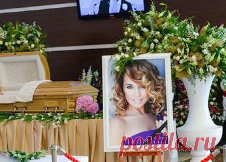 Друзья и поклонники прощаются с Жанной Фриске

Видео: