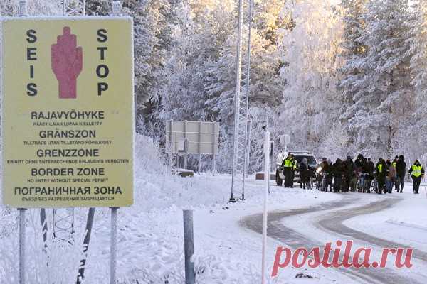 Мигранты на российско-финской границе. Фоторепортаж. С 25 ноября Финляндия закроет все КПП на границе с Россией, кроме одного — «Райя-Йоосеппи» (с российской стороны — «Лотта») в Мурманской области. Ограничение продлится как минимум до 23 декабря. Финские власти объяснили такое решение наплывом мигрантов — просителей убежища. В Мурманской области ввели режим повышенной готовности. Обстановка на границе — в фоторепортаже РБК.