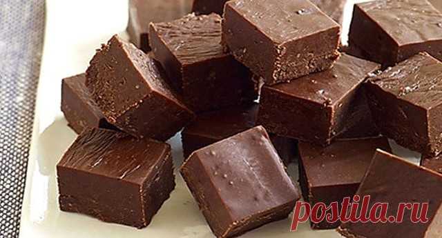 ДОМАШНИЙ ШОКОЛАД за 10 минут

Вам потребуется всего 4 простых ингредиента, которые есть в каждом доме! Попробовав свой шоколад, вы не захотите больше покупать его в магазине. Ингредиенты:
какао - 100г
сахар - 1ч.л.
сливочное масло - 50г
молоко - 2ст.л.

Приготовление: 1. Вылить молоко в кастрюлю и нагреть на медленном огне, не доводя до кипения. 2. Добавить сахар и порошок какао. 3. Растопить сливочное масло на водяной бане и добавить к молоку. 4. Перемешать и довести смес...