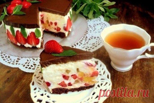 Торт «Клубника и шоколад»