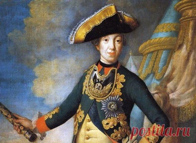 Почему император Петр III был коронован через 34 года после смерти | Чёрт побери 21 июля 1762 года в Санкт-Петербурге в Александро-Невской лавре был похоронен свергнутый с престола император Петр III, погибший, вскоре после свержения, в тюрьме при загадочных обстоятельствах. Сам факт захоронения императора, пусть и отстраненного от власти, в лавре вызвал удивление: традиционно усыпальницей правителей страны был Петропавловский собор. Да и похороны прошли достаточно скромно...