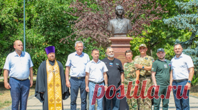 Бюст флотоводцу Фёдору Ушакову открыли в Симферополе. Памятник русскому флотоводцу Фёдору Ушакову открыли в Симферополе. Читать далее