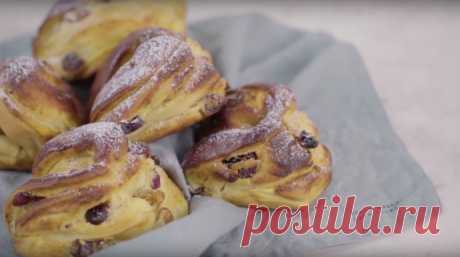 ​Булочки с нежной рикоттой и сухофруктами