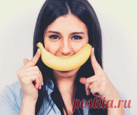 Как возник фейк о банановом гриппе
Развитие интернета и появление различных мессенджеров не только упростило коммуникацию между людьми, но и привело к тому, что распространять различные слухи и домыслы среди людей стало гораздо проще. Люди охотно поддаются на провокации, если информация к ним поступает, минуя границы личного пространства. В мобильном телефоне. Так появился слух о респираторном заболевании, которое можно подцепить от […]
Читай дальше на сайте. Жми подробнее ➡