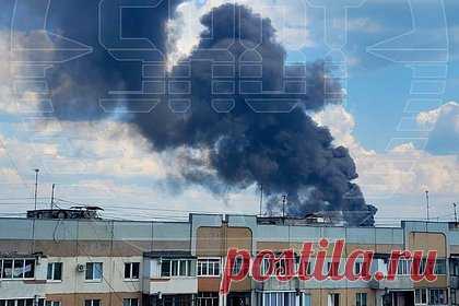 В Брянске произошел пожар в строящемся военном госпитале. В Брянске произошел пожар в строящемся военном госпитале. По данным Shot, пожар мог начаться из-за диверсии. Уточняется, что возгорание произошло, когда строители заливали битум. В настоящий момент огонь потушен. В экстренных службах при этом заявили, что сторонних причин пожара нет.