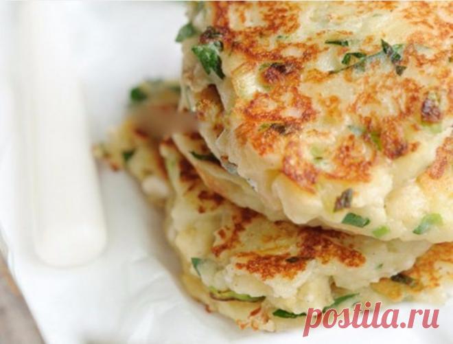 Картофельные оладьи с сыром

Очень просто, быстро и вкусно!
 Рекомендую попробовать!
Всем домашним очень нравиться!