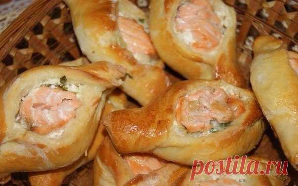 Расстегаи с семгой