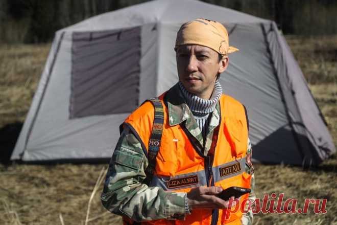 Как устроена работа поисковика-добровольца — Российская газета
 И только когда кто-то догадался обратиться к поисковикам из 