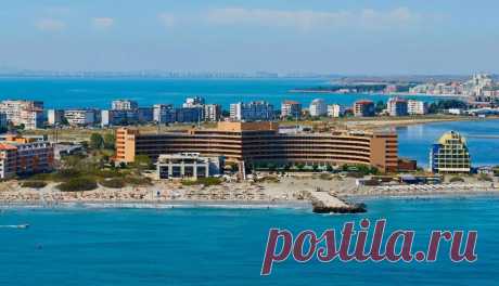 ★★★★★ Grand Hotel Pomorie, Поморие, Болгария Гранд-отель Pomorie с крытым бассейном с соленой минеральной водой расположен рядом с пляжем, в северо-восточной части города Поморие.