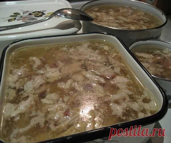 Как правильно приготовить вкусный холодец...

Основные правила приготовления хорошего холодца

Для того чтобы приготовить прозрачный холодец, необходимо помнить
несколько простых правил, придерживаясь которых можно будет без труда
сотворить этот кулинарный шедевр. Правила и рецепт вкуснейшего холодца на сайте: http://vkusnotishcha.ru/recipes/101223/kak-pravilno-prigotovit-vkusnyj-holodets.html?t=2130