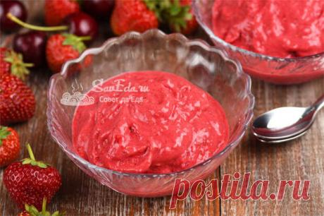 Мороженое с ягодами из 3 ингредиентов и за 5 минут - его даже охлаждать не надо - Будет вкусно - Медиаплатформа МирТесен Это очень быстрое в приготовление мороженое. Потребуется всего 3 ингредиента, около 5 минут времени и его можно сразу подавать на стол. Ягоды дают прекрасный вкус и аромат, их можно брать любые по вкусу. В это сливочное мороженое сливки, молоко или сгущенку не добавляю. Есть один продукт, который в - 8 августа - 43651903011 - Медиаплатформа МирТесен