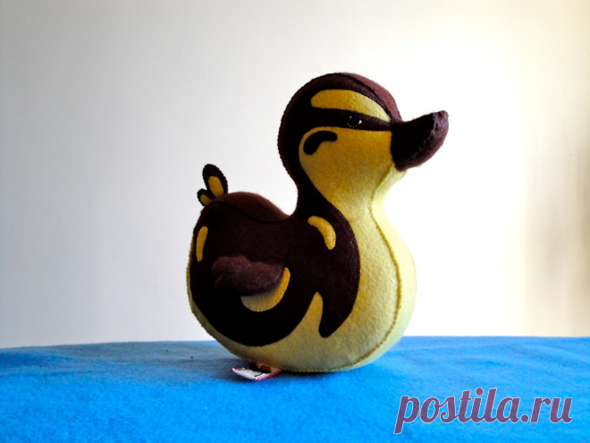 mallard duckling Blogged here miaumau.blogspot.com/2010/11/hello-duck.html