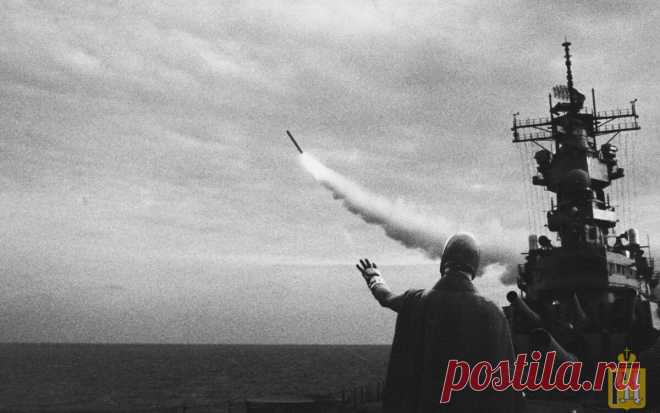 Что ждет Россию в 2024 году: прогноз на Таро про отношения с другими странами и вооруженные конфликты | Таро в шафрановом | Дзен