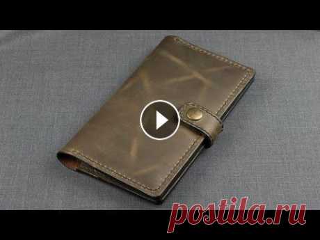Портмоне - лонгер из кожи своими руками + выкройка / Leather wallet handmade DIY + free pattern В этом видео разберем как сшить несложный портмоне лонгер на кнопке. Дополнительные материалы: Как шить седельным швом Обработка уреза: Hermes tools -...