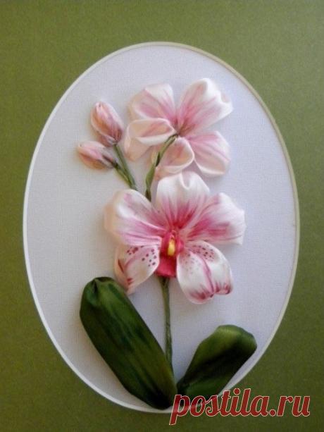 ​Восхитительные картины с цветами из атласных лент