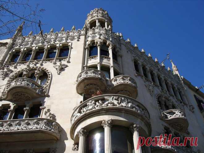 "Яблоко раздора" в Барселоне - КрасотаМания.Красота во всех проявлениях