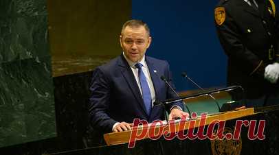 Президент Польши Навроцкий внёс проект об увеличении срока получения гражданства. Президент Польши Кароль Навроцкий внёс в сейм законопроект, согласно которому минимальное время, необходимое для получения польского гражданства, увеличивается с трёх до десяти лет. Читать далее