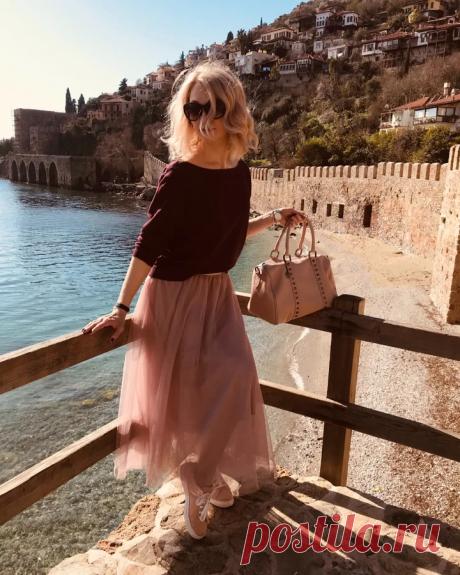 Соня гельд инстаграм Фишка это подборка лайфхаков для дома. Разные полезные хитрости на каждый день про уборку, стирку, уход за вещами, как мыть, убрать, почистить, а также поздравления и идеи подарков.