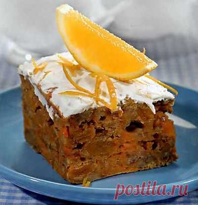 Морковный кекс с орехами и апельсиновой глазурью