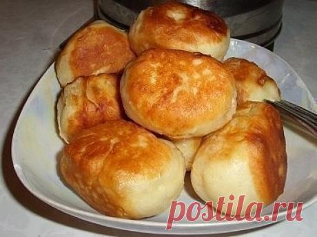 Тесто на кефире для пирожков, без дрожжей.

Рецепт в кулинарную копилку каждой хозяйке!

Этот рецепт теста очень хорошо подойдет, для тех, кто не очень дружит с дрожжевым тестом или просто побаивается его готовить.Тесто на кефире очень похоже на дрожжевое и из него очень хорошо жарить пирожки, лепешки, беляши. Лучше всего их есть с пылу с жару. Тесто на кефире для пирожков очень простое в приготовлении и результат отличный.

ИНГРЕДИЕНТЫ:

2-2,5 стакан муки
1 стакан кефира
...