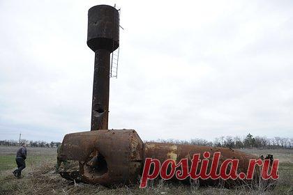 В приграничном российском регионе беспилотник врезался в водонапорную башню. В Белгородской области беспилотный летательный аппарат (БПЛА) врезался в водонапорную башню. Об этом сообщил Telegram-канал Baza. Уточняется, что инцидент произошел в километре от села Вязовое, башня находилась на территории местного свинокомплекса. Предположительно дрон запустили из села Поповка.