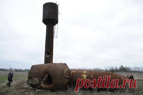 В приграничном российском регионе беспилотник врезался в водонапорную башню. В Белгородской области беспилотный летательный аппарат (БПЛА) врезался в водонапорную башню. Об этом сообщил Telegram-канал Baza. Уточняется, что инцидент произошел в километре от села Вязовое, башня находилась на территории местного свинокомплекса. Предположительно дрон запустили из села Поповка.