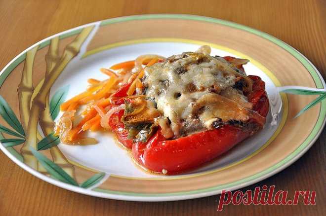 Перец, фаршированный с овощами..