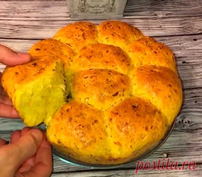 Капустные Булочки🥐Увидела их и была покорена. Они настолько аппетитные, 
что я решила приготовить их немедленно! Это не обычные булочки с капустой, 
а именно капустные булочки. Получились воздушные, невесомые, ароматные,
очень вкусные булочки. Чудо как хороши! Просто объедение