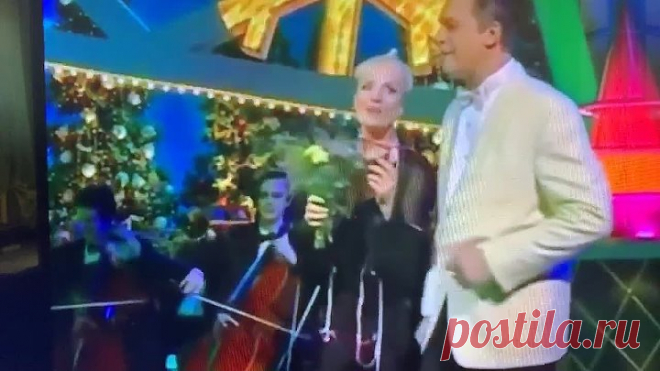 Листья жёлтые! Какая ностальгия! Помните эту песню