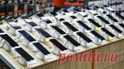 Продажи смартфонов в России в III квартале сократились до 20%. На российском рынке в III квартале 2025 года существенно снизились продажи смартфонов. Об этом рассказали в крупнейших торговых сетях. Читать далее
