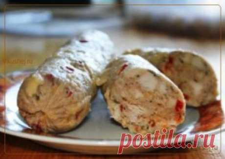 Колбаска домашняя с сыром и перцем Колбаска домашняя с сыром и перцем Колбаска домашняя с сыром и перцем – это куриная колбаска с твердым сыром и болгарским перцем, очень вкусная, сытная и довольно не сложная в приготовлении. Готови…