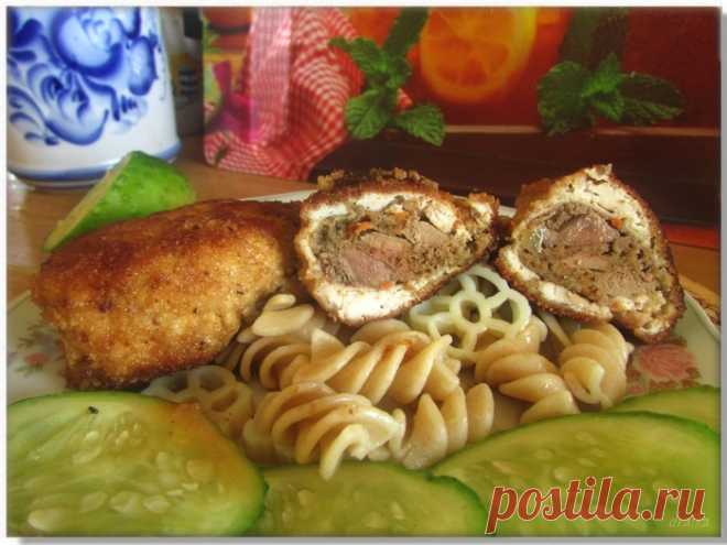 Рулетики из куриной грудки с печенью и овощами