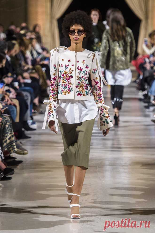 В Нью-Йорке прошел показ Oscar de la Renta : Красота : Мир женщины : Subscribe.Ru
