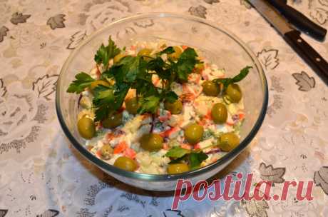 Салат с кальмарами, крабовыми палочками и сельдереем! Отличный вкус - Простые рецепты Овкусе.ру