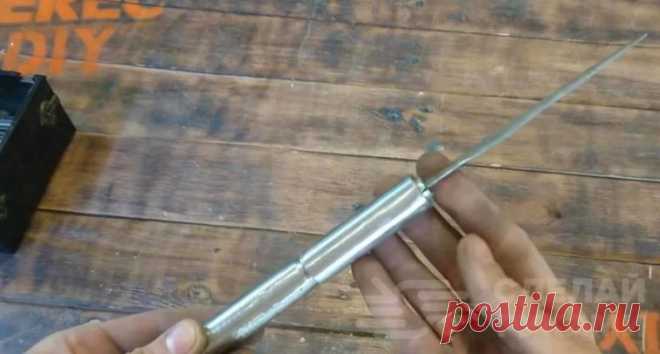 Универсальная ручка из обычного анкерного болта В данном обзоре автор делится идеей, как можно своими руками сделать универсальную ручку для надфилей и другого ручного инструмента. Для этого потребуется