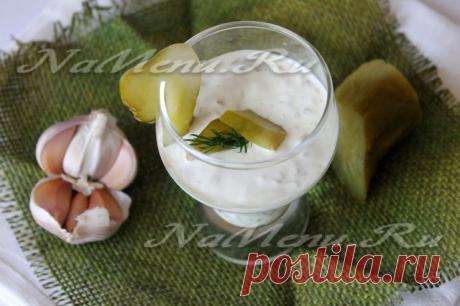 Рецепт белого соуса с огурцом