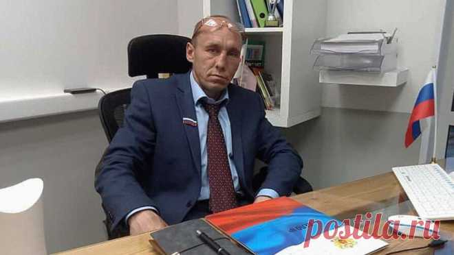 Названа причина смерти актера Неретина, известного как депутат Наливкин. Актер Андрей Неретин, известный как "депутат Наливкин", скончался в результате обострения старых заболеваний и остановки сердца. Об этом сообщает Telegram-канал Mash со ссылкой на адвоката Неретина Галину Антонец. Отмечается, ...