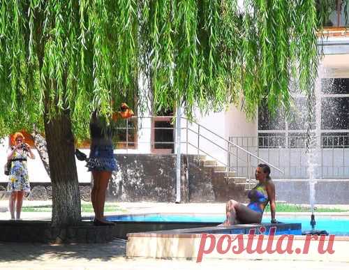 Человек с фотоаппаратом, в жаркий день - 6 Ноября 2015 - Персональный сайт