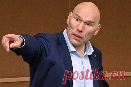 Валуев оценил переименование стадиона имени Исинбаевой. Депутат Госдумы, бывший чемпион мира по боксу Николай Валуев оценил то, что стадион имени двукратной олимпийской чемпионки в прыжках с шестом Елены Исинбаевой в Махачкале был переименован. Политик назвал событие нормальным, так как в России никогда не любили предательство. «Неважно, в каком виде», — заявил он.