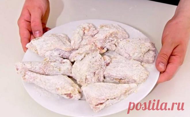 Как приготовить хрустящую жареную курицу, используя секретный ингредиент  


 Жареная курица – одно из тех блюд, которое обожают все люди. Это очень вкусно и в случае правильного приготовления может быть и хрустящим и мягким.
На видео ниже представлен способ приготовления …