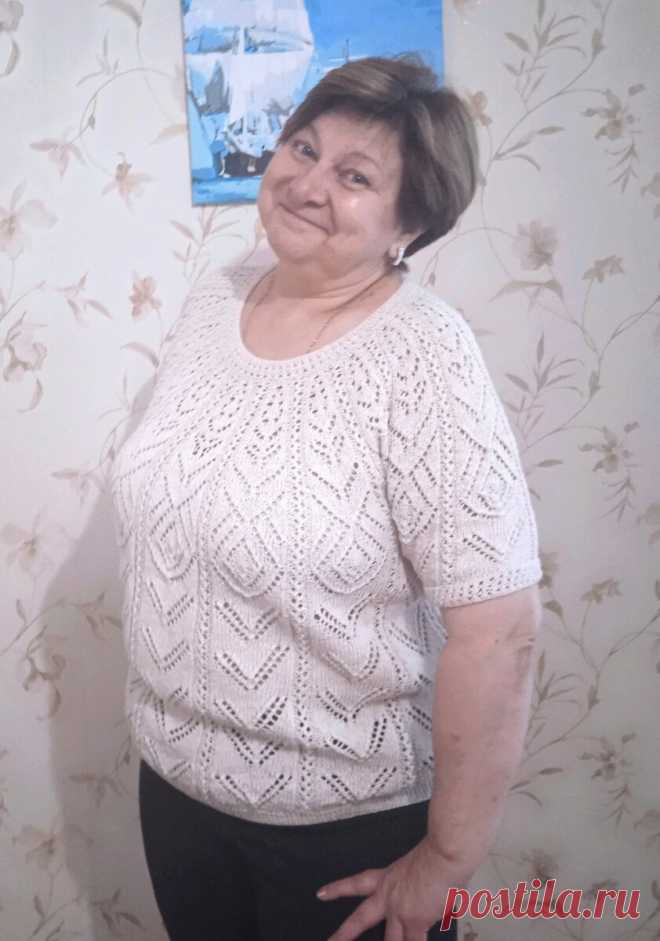 Блузка с круглой кокеткой 