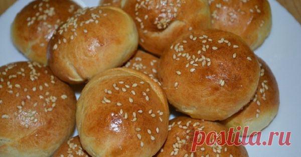 Пирожки с сыром » Необычайно вкусные и милые пирожки с сыром не только станут чудесным блюдом для всей семьи, но еще и смогут легко поднять настроение и создадут домашний уют. Пирожки с сыром прекрасно подойдут для обеда в школе или на работе, как дополнение к обеду дома или просто в качестве перекуса. ‡агрузка… Ингредиенты Пшеничная мука — 900 г Молоко — 200 мл Яйцо — 2 шт. Сахар — 2 ст. л. Соль — 1 ч. л. Дрожжи — 10 г Подсолнечное масло — 100 мл Сливочное масло — 3 ст. л...