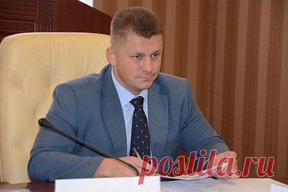 Более 300 детей отправили после обстрелов из Белгорода в два российских региона. Более 300 детей отправили после обстрелов из Белгорода в Липецкую и Тамбовскую области. Об этом заявил мэр Белгорода Валентин Демидов. «Сегодня 319 школьников отправляются из Белгорода в Липецкую и Тамбовскую области. Детей сопровождают педагоги, медицинские работники», — пояснил он.